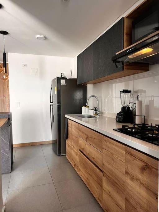Apartamento Lujoso Central, Nuevo Y Comodo *