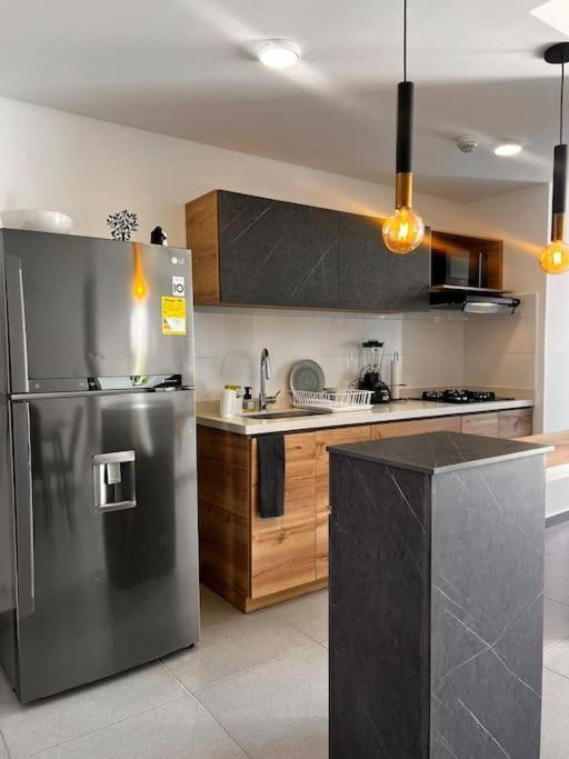 Apartamento Lujoso Central, Nuevo Y Comodo *